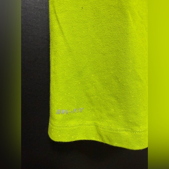 🪅Nike DriFIT Green Racerback Tank Top - Picture 4 of 10